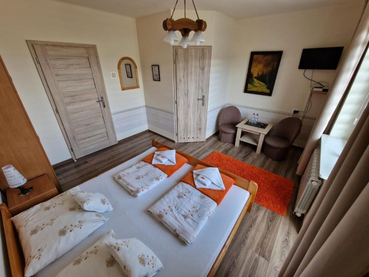 Bed and Breakfast Irena à Korbielów Extérieur photo